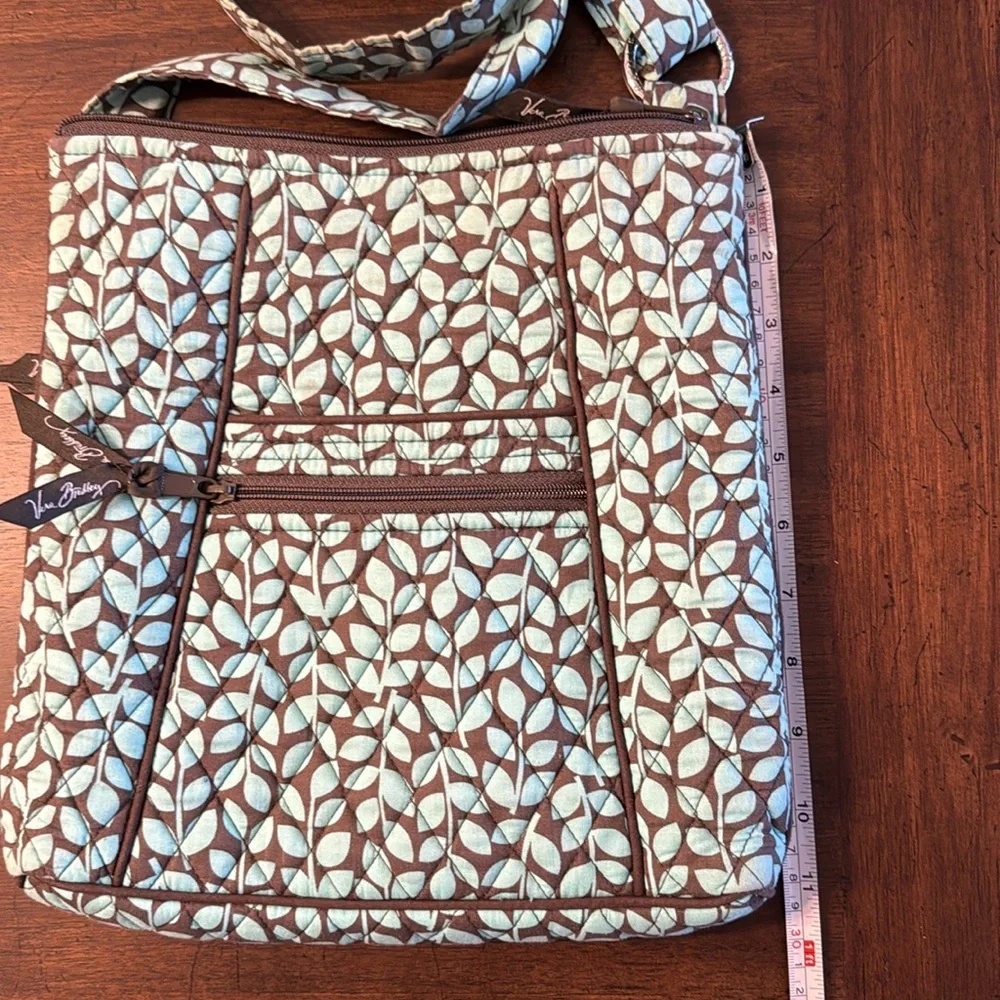 Vera Bradley | Shower Vines Hipster Crossbody Bag - Picture 5 of 8